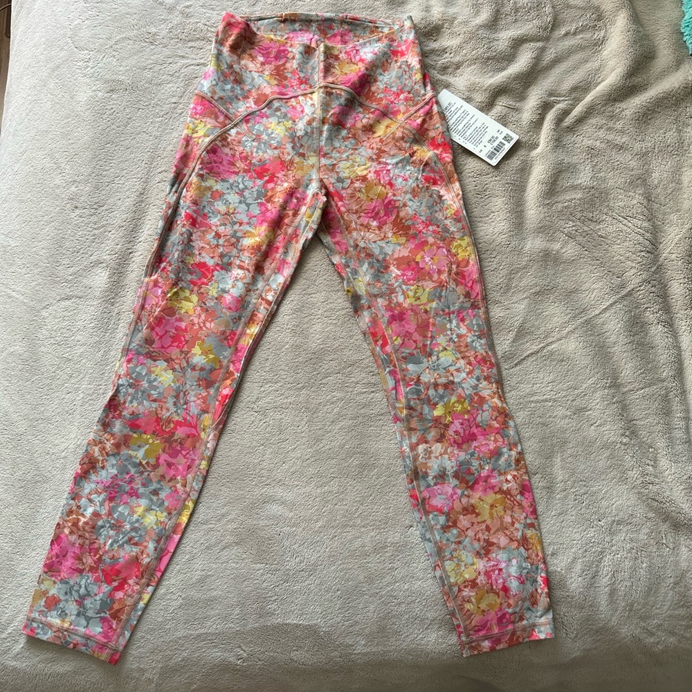 NWT lululemon unlimit HR tight 25’